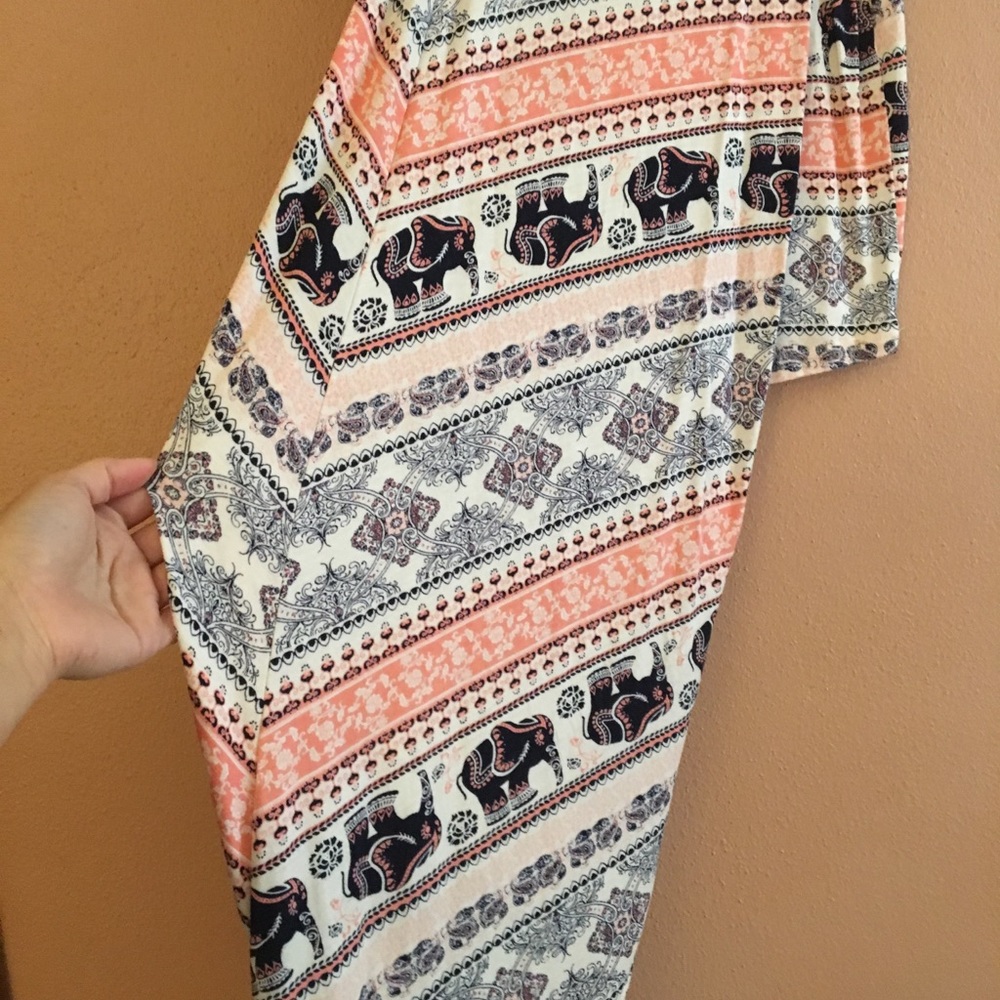 Boho asymmetrical maxi skirt 😍🐘